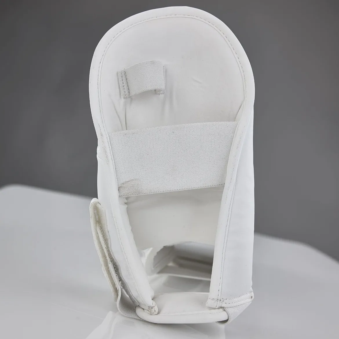 Punok White Shin In-Step